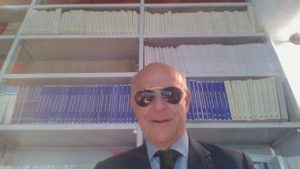 Luigi de Angelis è Magistrato di cassazione dichiarato idoneo alle funzioni direttive superiori, già con funzioni di Presidente della sezione lavoro della Corte d’Appello di Genova. È autore di innumerevoli pubblicazioni in materia di diritto del lavoro e procedura civile. 